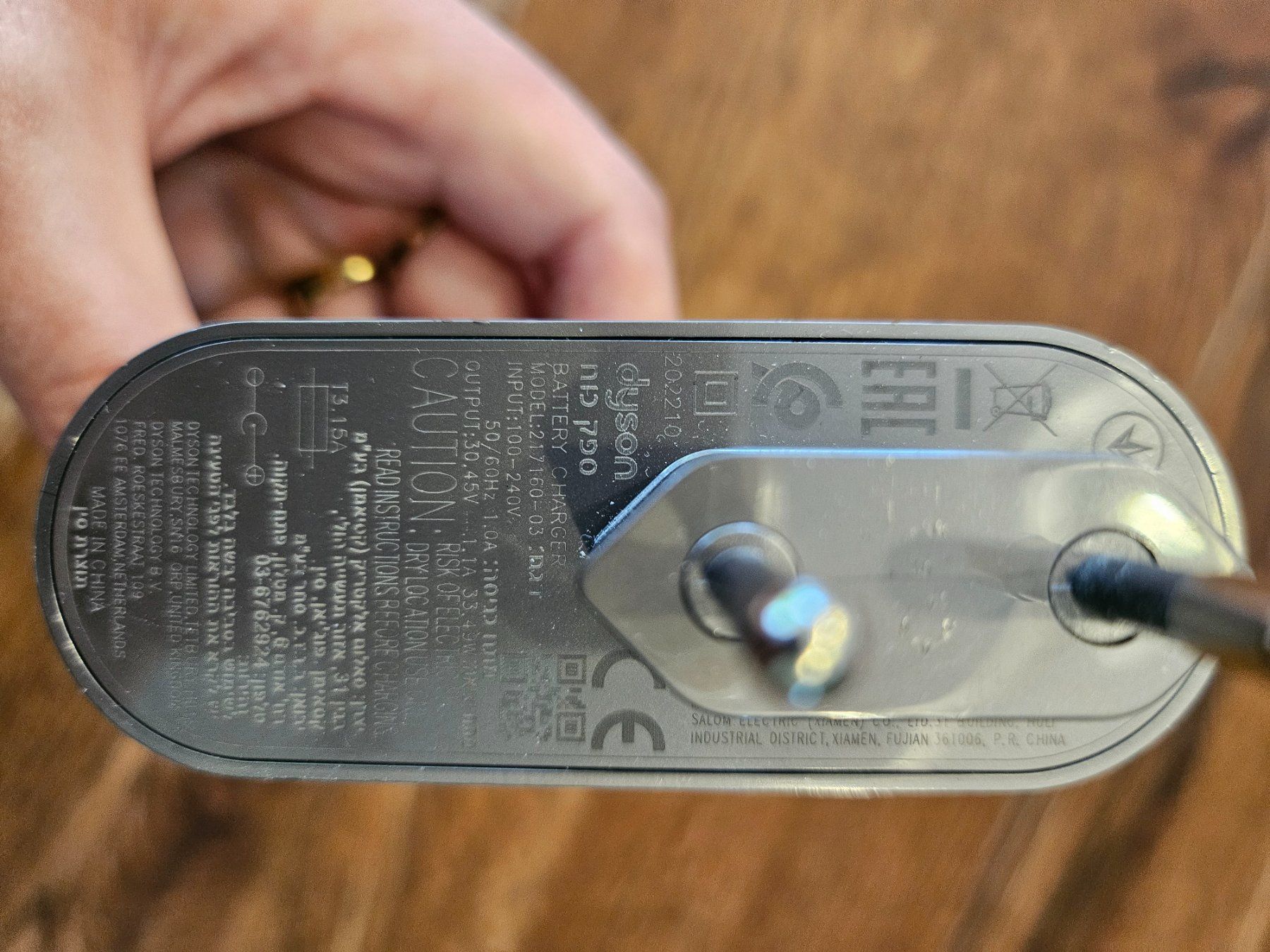 Dyson Aspirapolveri & Accessori: Dyson Ladekabel/Ladegerät/Chargeur – Usato da Zürich venduto da natalos 1