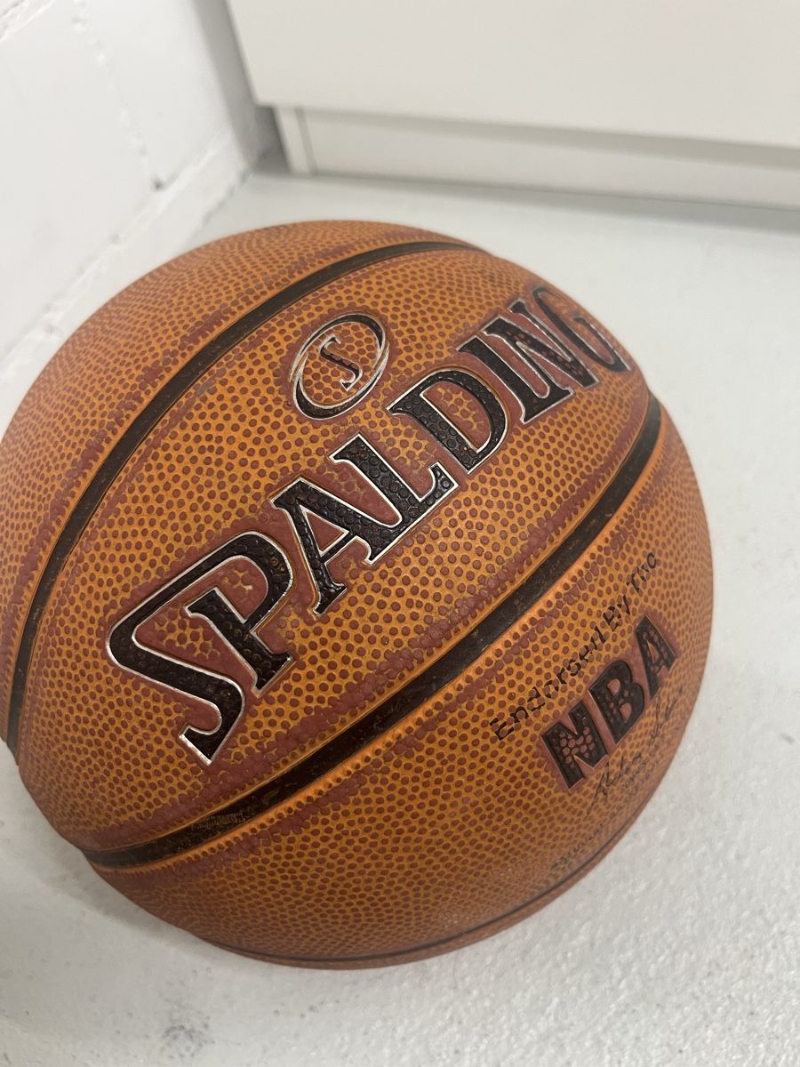 Spalding Palloni: Spalding NBA Platinum Basketball – Usato da Würenlos venduto da jam_mv8g 1
