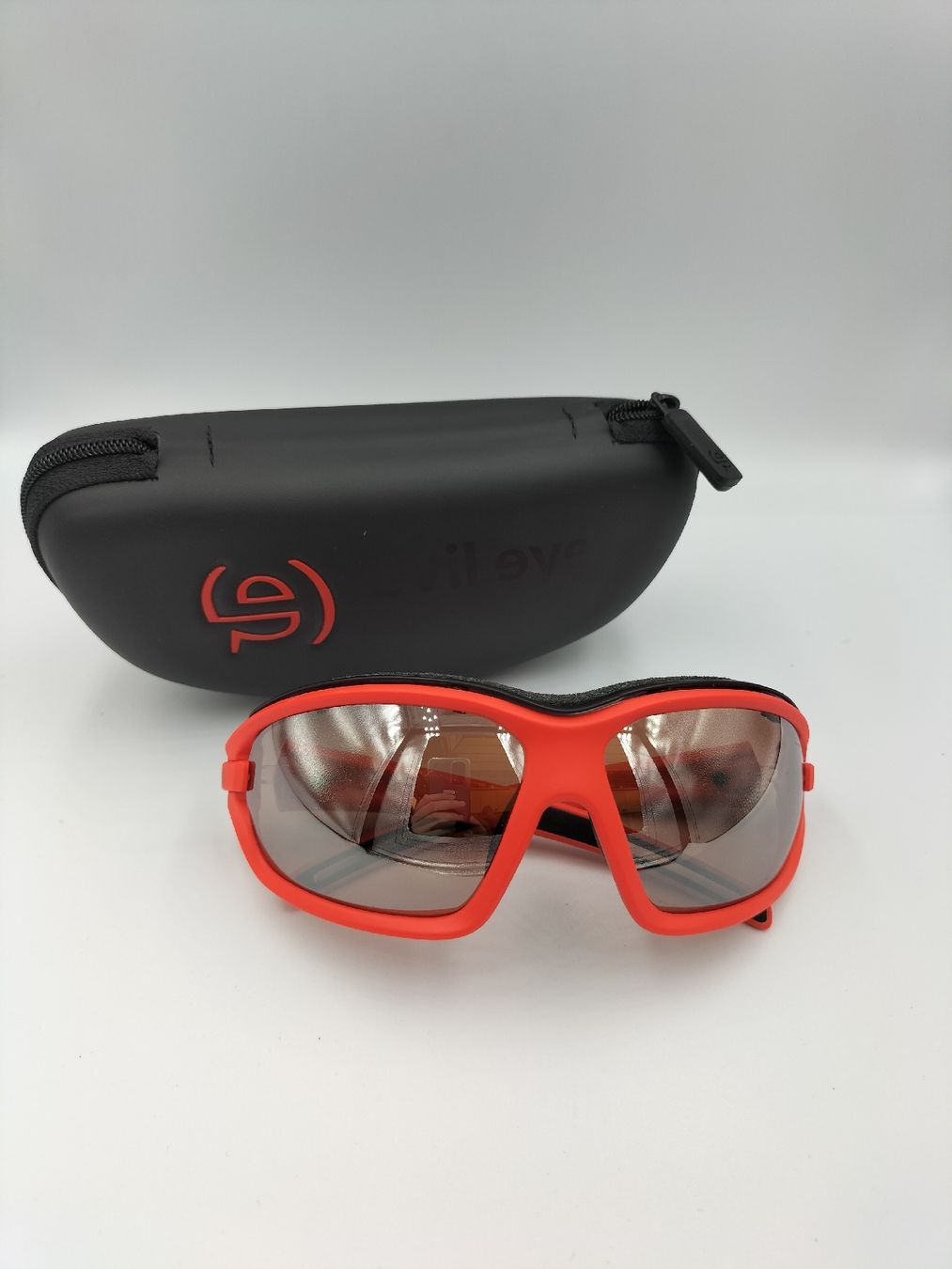 Brillen & Gläser: Sportbrille Evileye – Neu und originalverpackt aus Emmenbrücke von mishsel