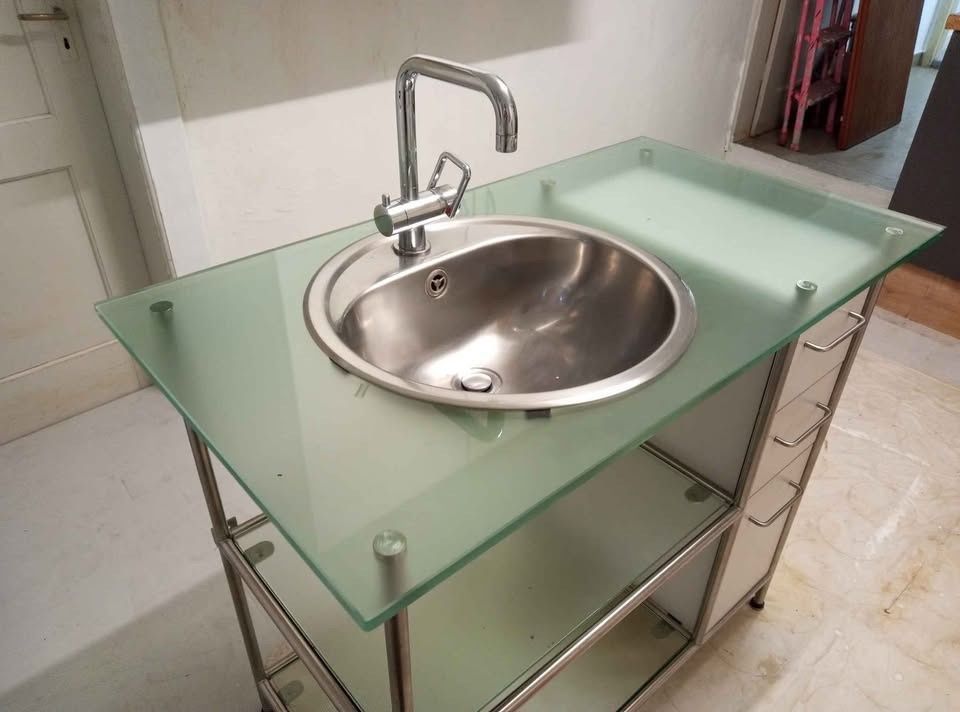 Ikea Mobili per bagno: Meuble sanitaire – Usato da Bienne venduto da Daniel_Schader 1
