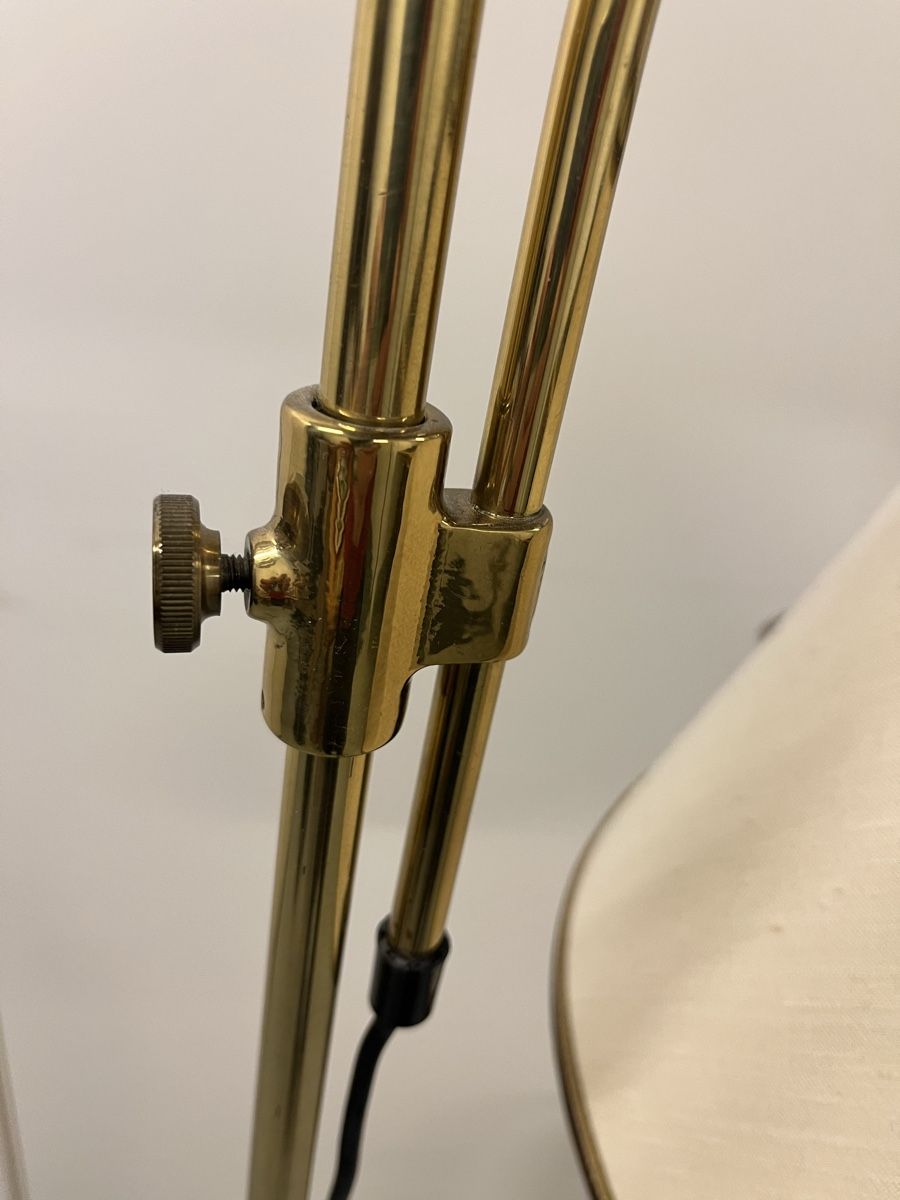 Lampes: Zwei Stehlampen Messingoptik mit Schirm gebraucht – D'occasion à Rüti ZH par Walti0 2