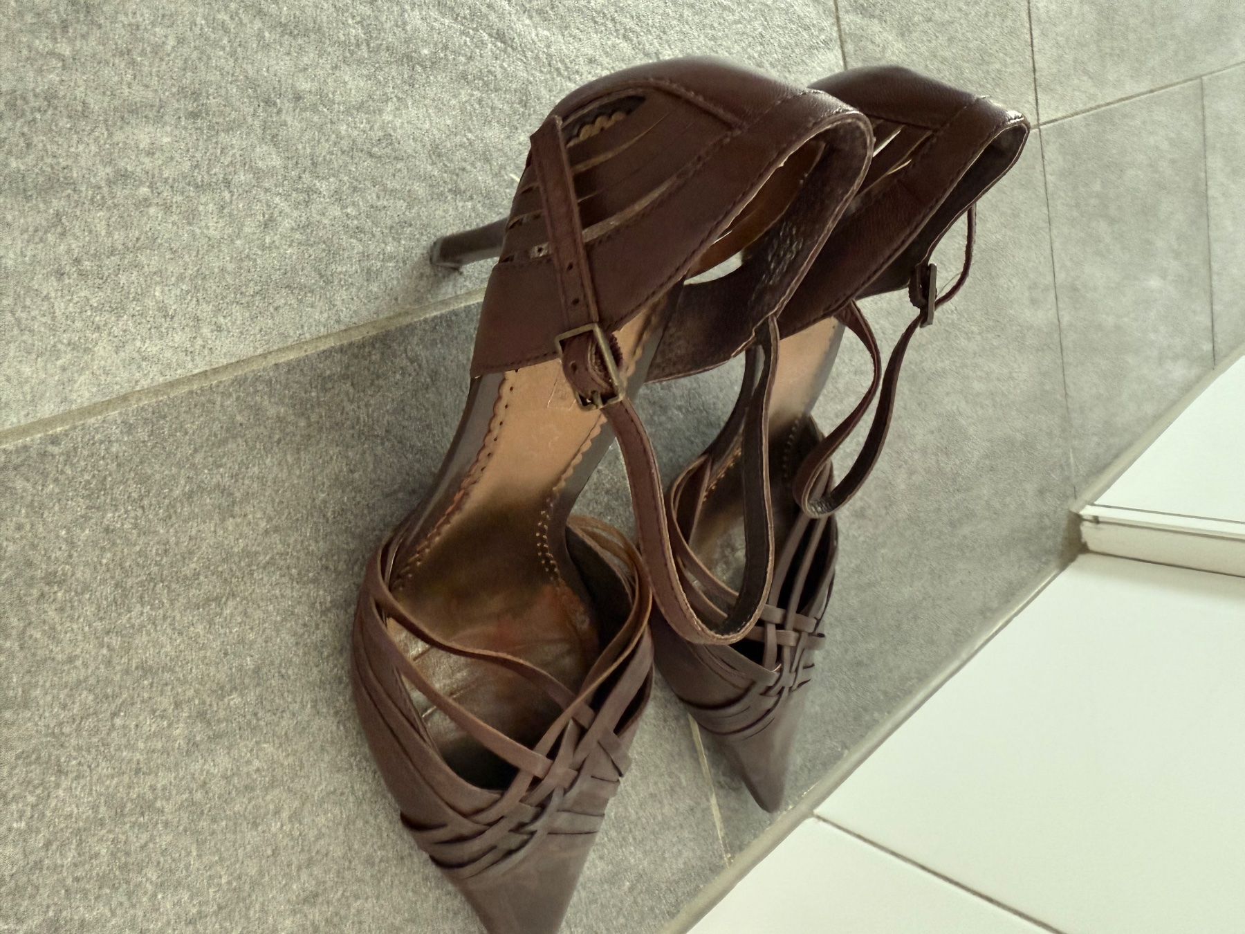 Scarpe da donna: Echtleder Stilettos dunkelbraun – Usato da Oetwil an der Limmat venduto da Prinzaessli123 3