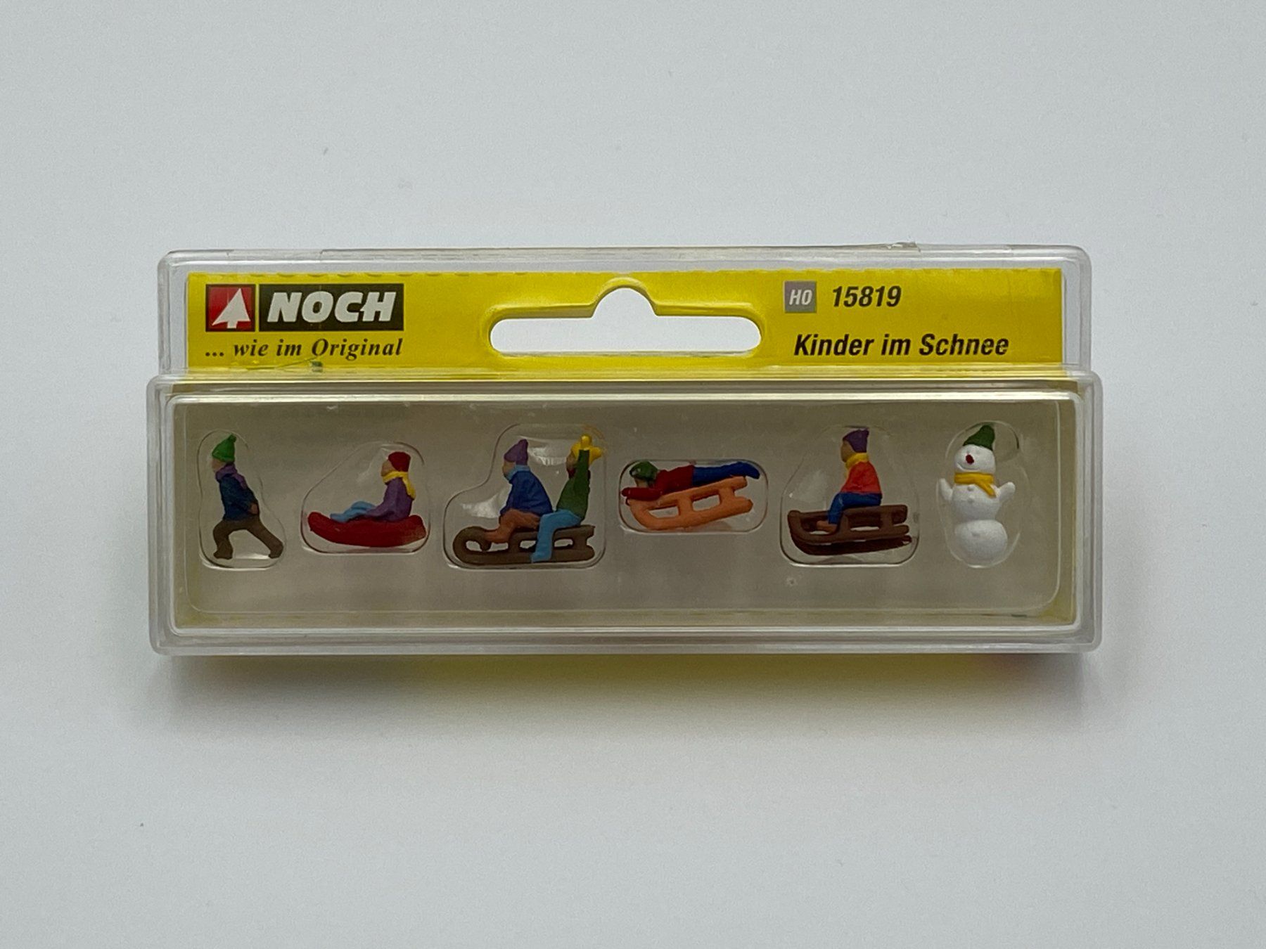Noch Modelleisenbahnen: NOCH 15819 H0 Kinder im Schnee – Neu und originalverpackt aus Neukirch a.d. Thur von MoBa-Artikel.ch 1