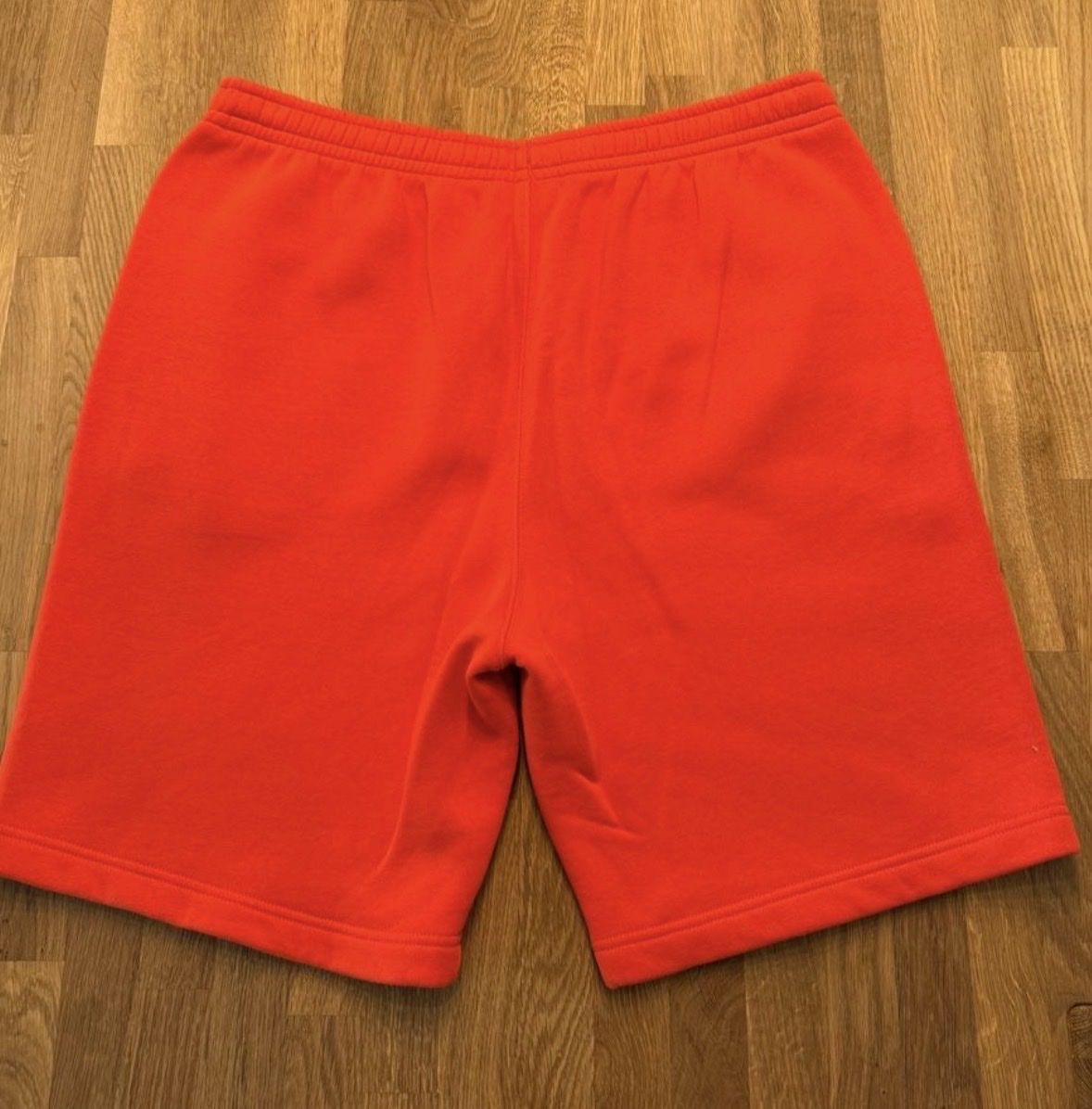 Lacoste Pantaloni: Lacoste Short Kurze Hose Gr XL Rot – Usato da Deitingen venduto da Himhip 1