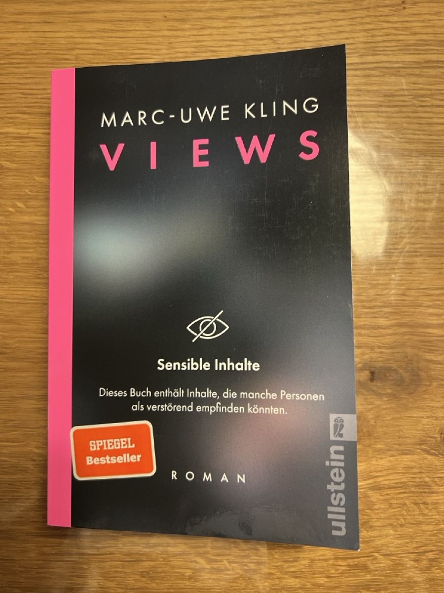 Libri: Marc-Uwe Kling - Views – Nuovo (secondo la descrizione) da Stallikon venduto da Aleexus