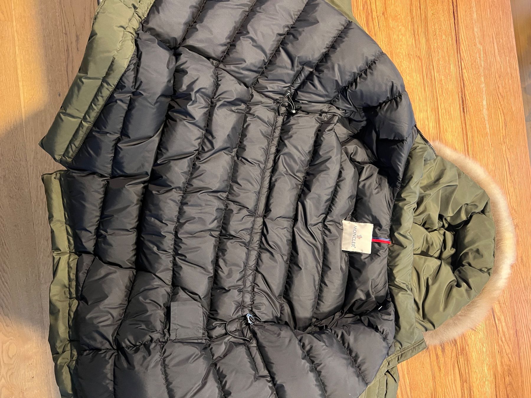 Moncler Giacche & Cappotti: Moncler Kinderjacke 12 Jahre – Usato da Schwyz venduto da sdesiree 7