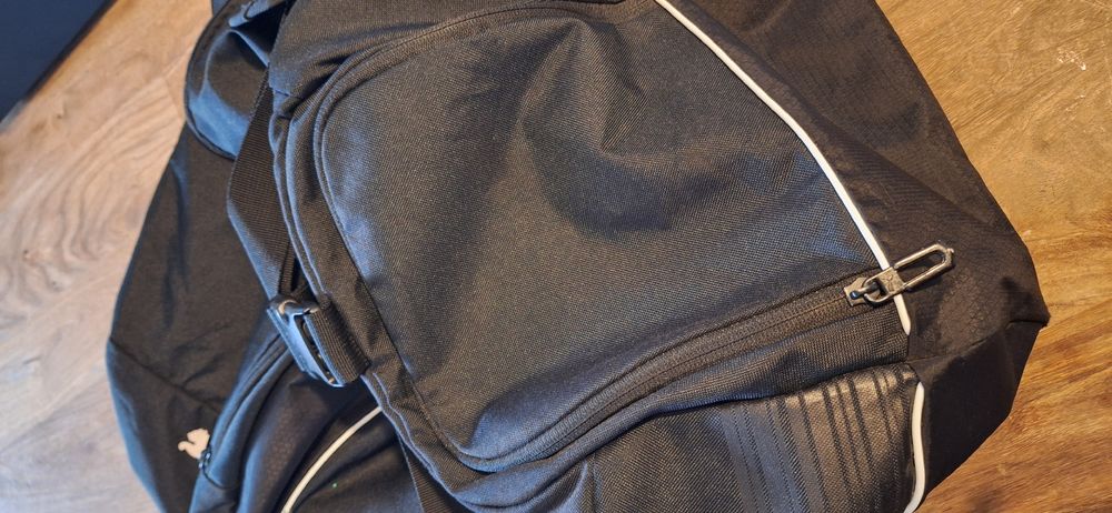 Borse: Puma Sporttasche schwarz, viel Stauraum – Usato da Zürich venduto da Sibili 4