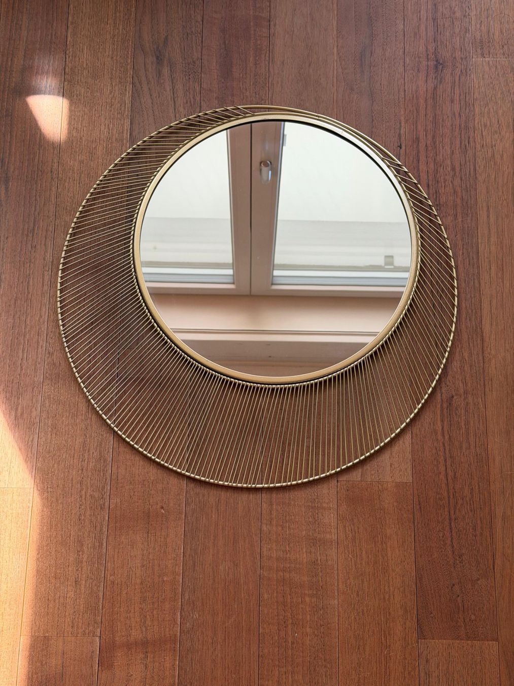 Maisons du monde Specchi: Maisons du Monde round gold mirror – Usato da Zürich venduto da emi_j76q 3