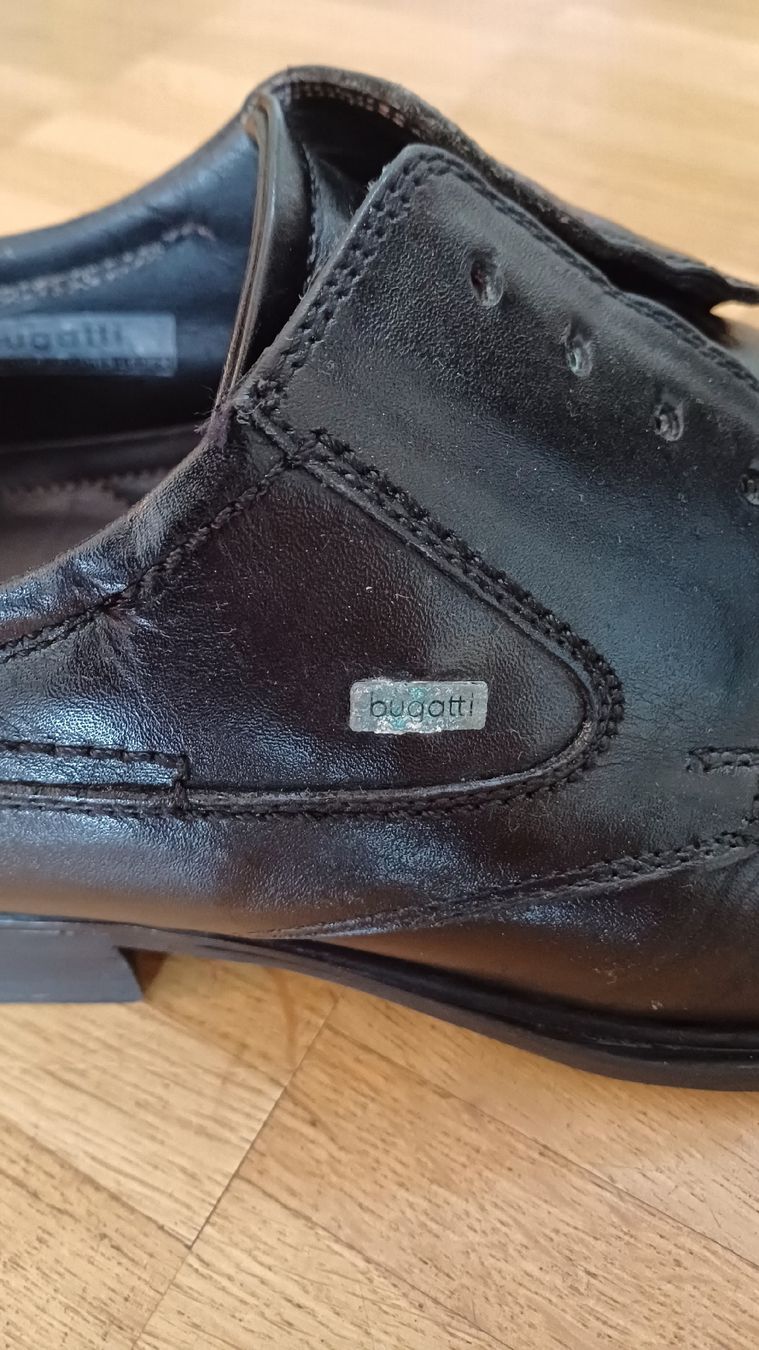 Bugatti Scarpe da uomo: Bugatti Lederschuhe Schwarz Gr. 42 – Usato da Brüttisellen venduto da bit_rr72 2