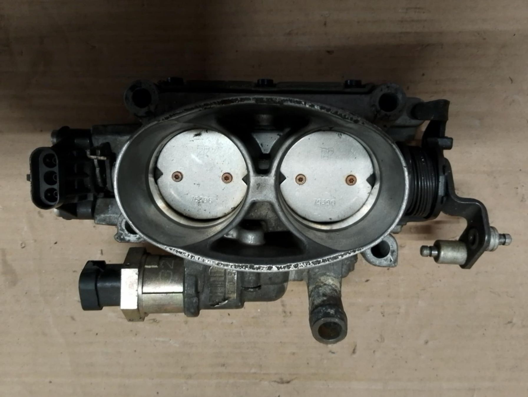 GM Tutti pezzi di ricambio auto: GM Tuned Port Injection Drosselklappe – Usato da Niedergösgen venduto da usc_tt5r 1