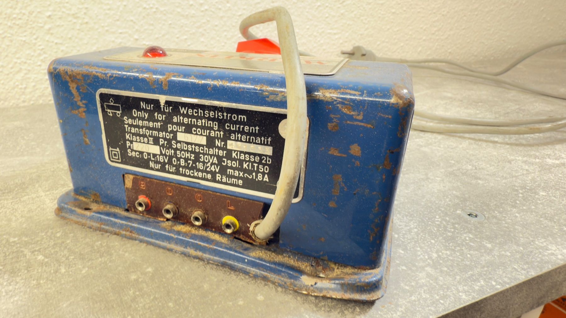 Märklin Modellini di ferrovie: Märklin 30VA AC Transformator aus Metall – Usato da Schlieren venduto da rat_lq6b 1
