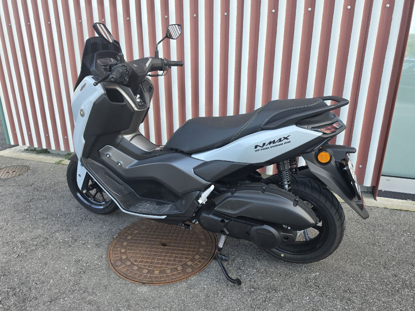 Yamaha Scooters: Yamaha NMAX Tech Max 125 Grau – D'occasion à Immensee par Bonsai_Golf 5