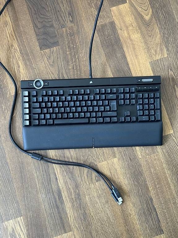 Corsair Tastaturen: Corsair K100 RGB – Gebraucht aus Lengnau BE von YSMYGL 3