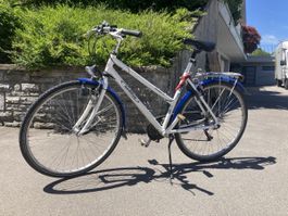 Velo Fahrrad Giant City/Tourenvelo – Alu-Rahmen – Sehr guter