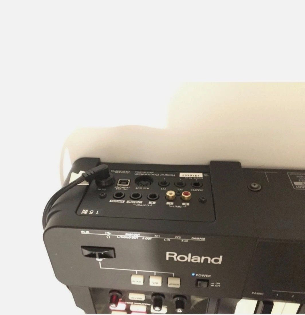 Roland RD64 Stage piano (D'occasion) à Le Bémont JU pour CHF 400 ...