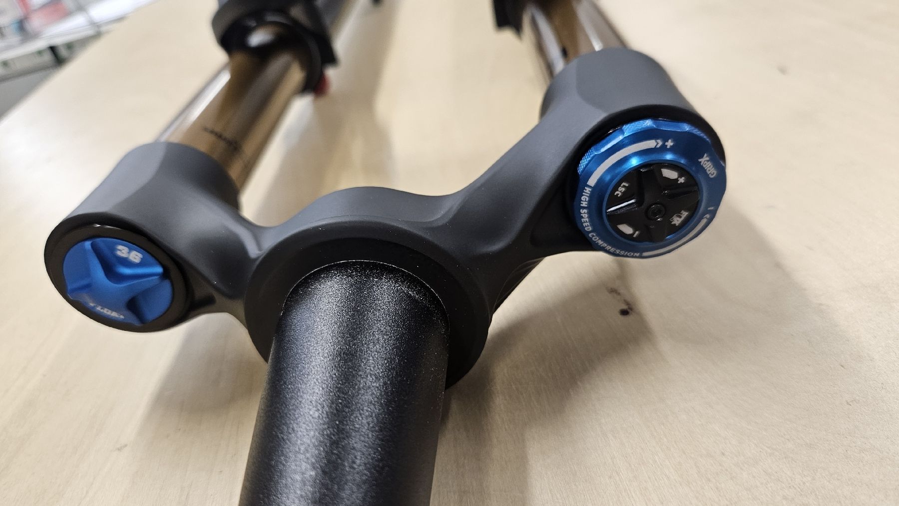 Fox Pezzi di ricambio: Fox 36 SL 29" 140mm Grip X – Nuovo e nell'imballaggio originale da Laupen BE venduto da zeh_xd8z 2