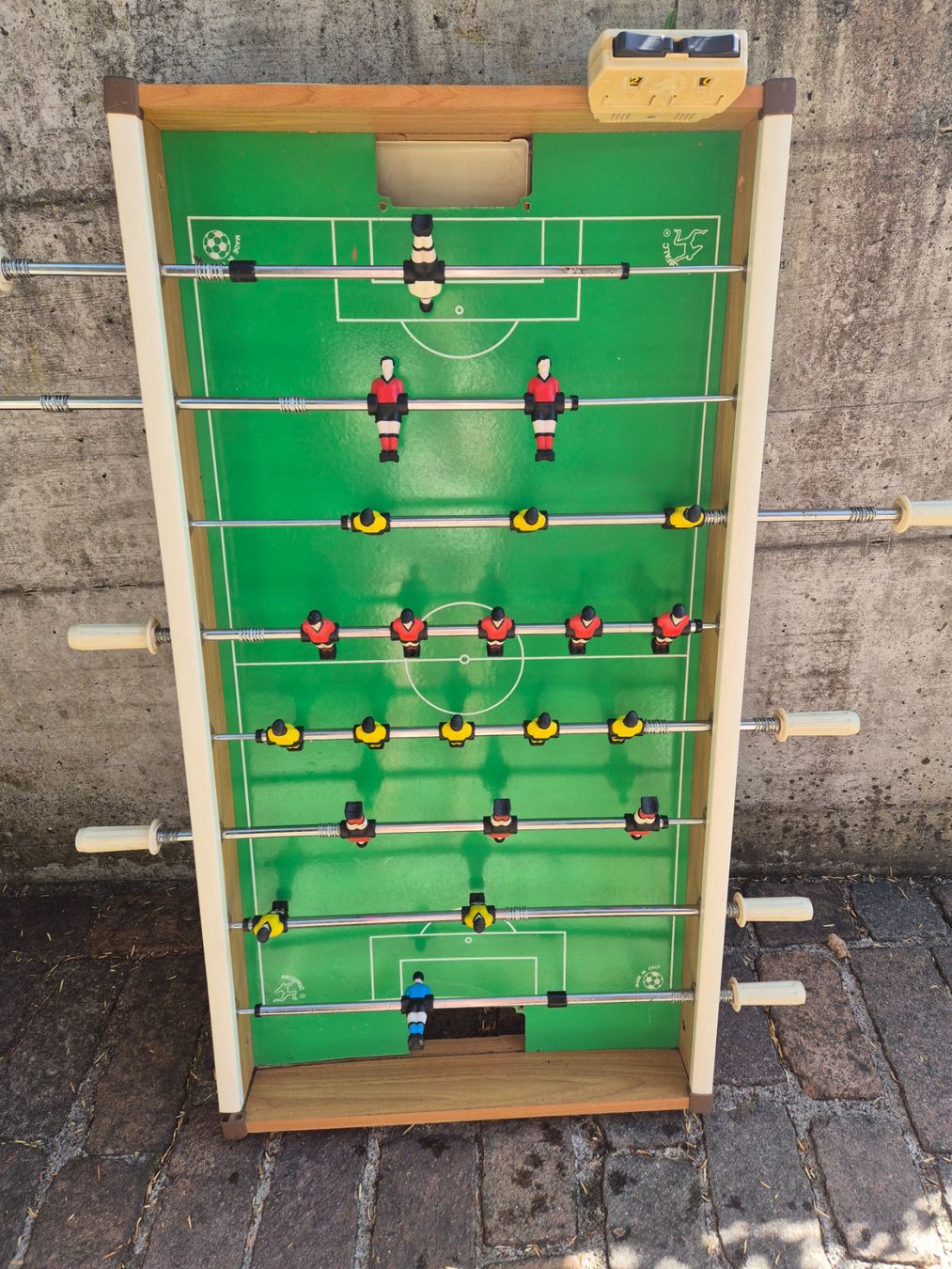 Giochi: Tischfussball Kickertisch – Usato da Winkel venduto da Heuresis