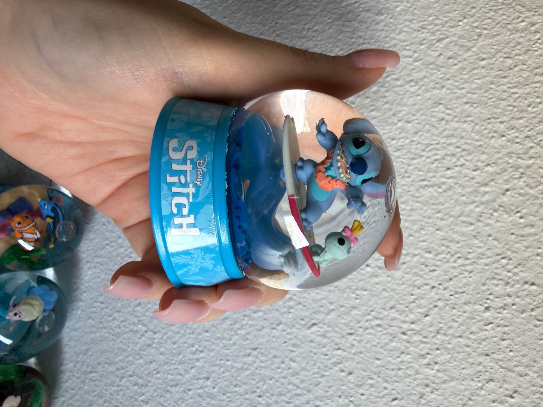 Disney Giocattoli: Mini brands snow balls Disney – Usato da Meyrin venduto da Steph_g28 4