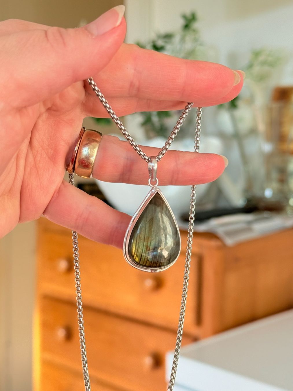 Catenine: Collier Labradorite naturelle – Nuovo e nell'imballaggio originale da Genève venduto da AGBERG 9