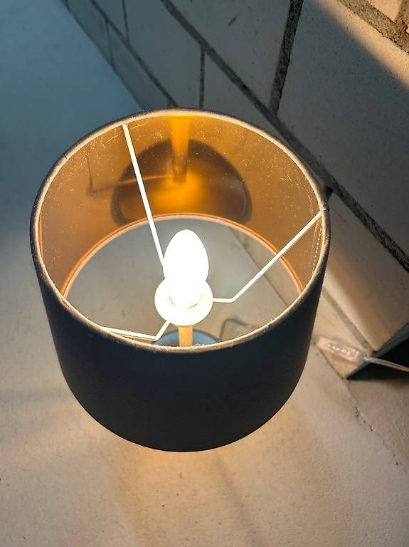 Lampen: Nachttischlampe – Gebraucht aus Utzenstorf von NinjaX 1