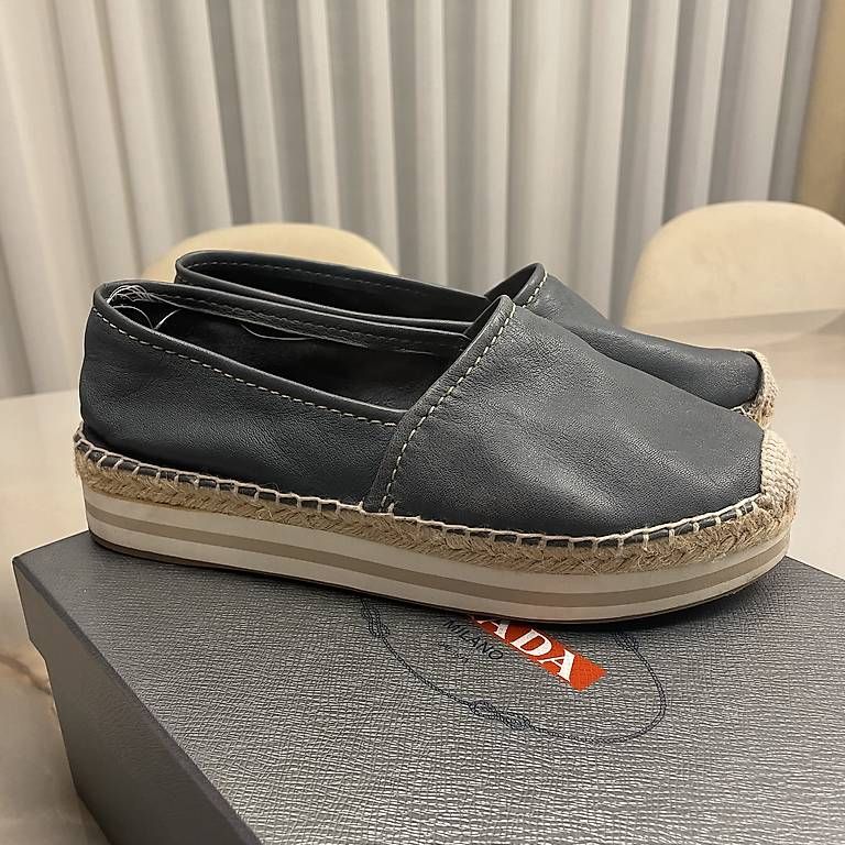 Damenschuhe: Prada Schuhe – Gebraucht aus Rupperswil von mku92 1