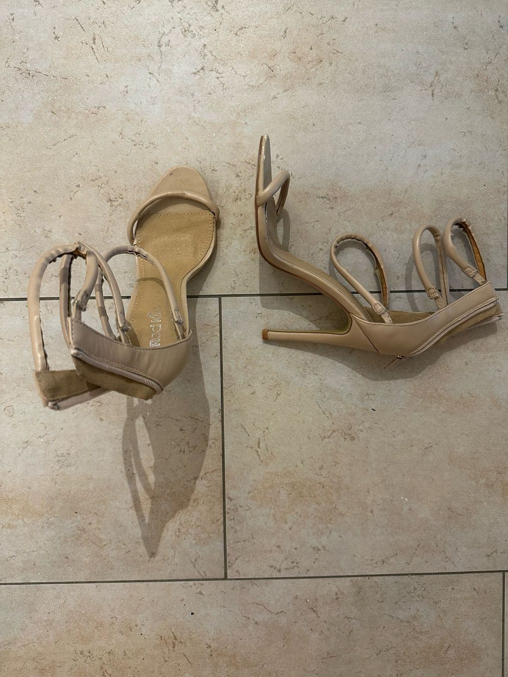Scarpe da donna: High Heels – Nuovo (secondo la descrizione) da Sissach venduto da Siraiwan