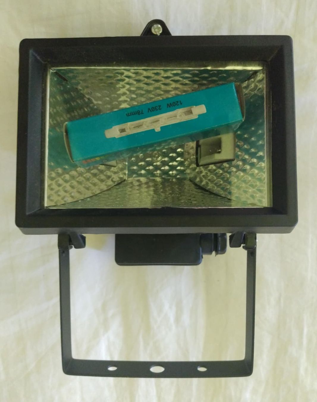 Lampen: 5 Bricolux Halogen Floodlight Scheinwerfer 120W R7s IP44 – Neu (gemäss Beschreibung) aus Küsnacht ZH von awanderer_ 1