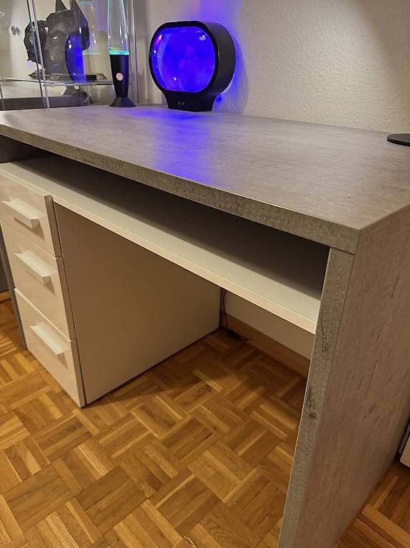 Schreibtische: Deux bureaux enfants – Gebraucht aus Meyrin von seb_fz9r 3