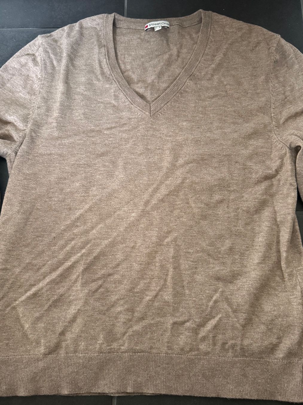 Pulls & Sweat-shirts: Basic Pullover beige Street One Gr. 34 – D'occasion à Rothrist par Fondgruebe 1