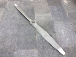 Grosser gebrauchter Flugzeugpropeller Metall 2-Blatt