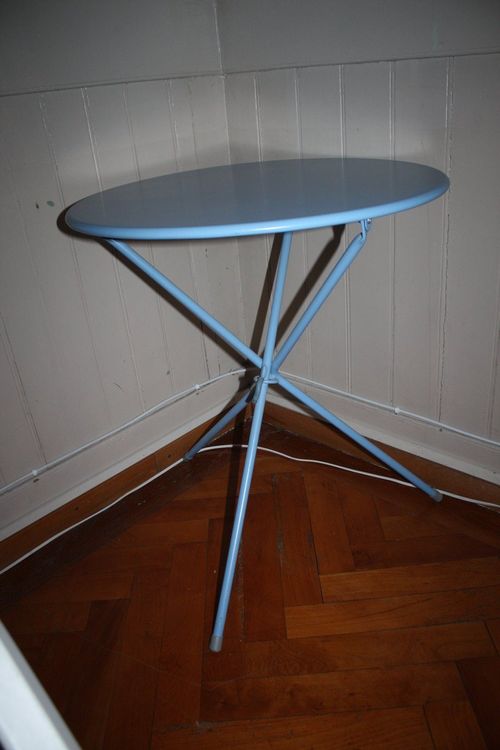 Runder Garten Klapptisch mit Klappstuhl in blau Kaufen auf Ricardo