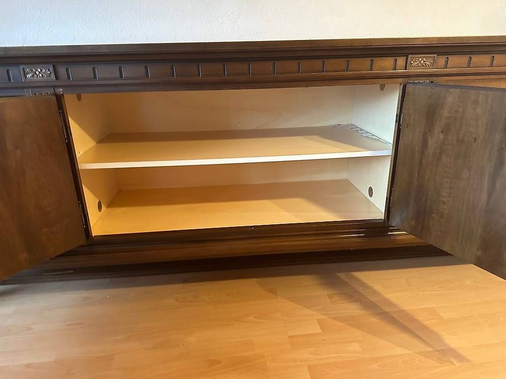 Cassettiere: antike schöne Kommode aus Nussbaum – Usato da Bern venduto da BrischitteBern 3