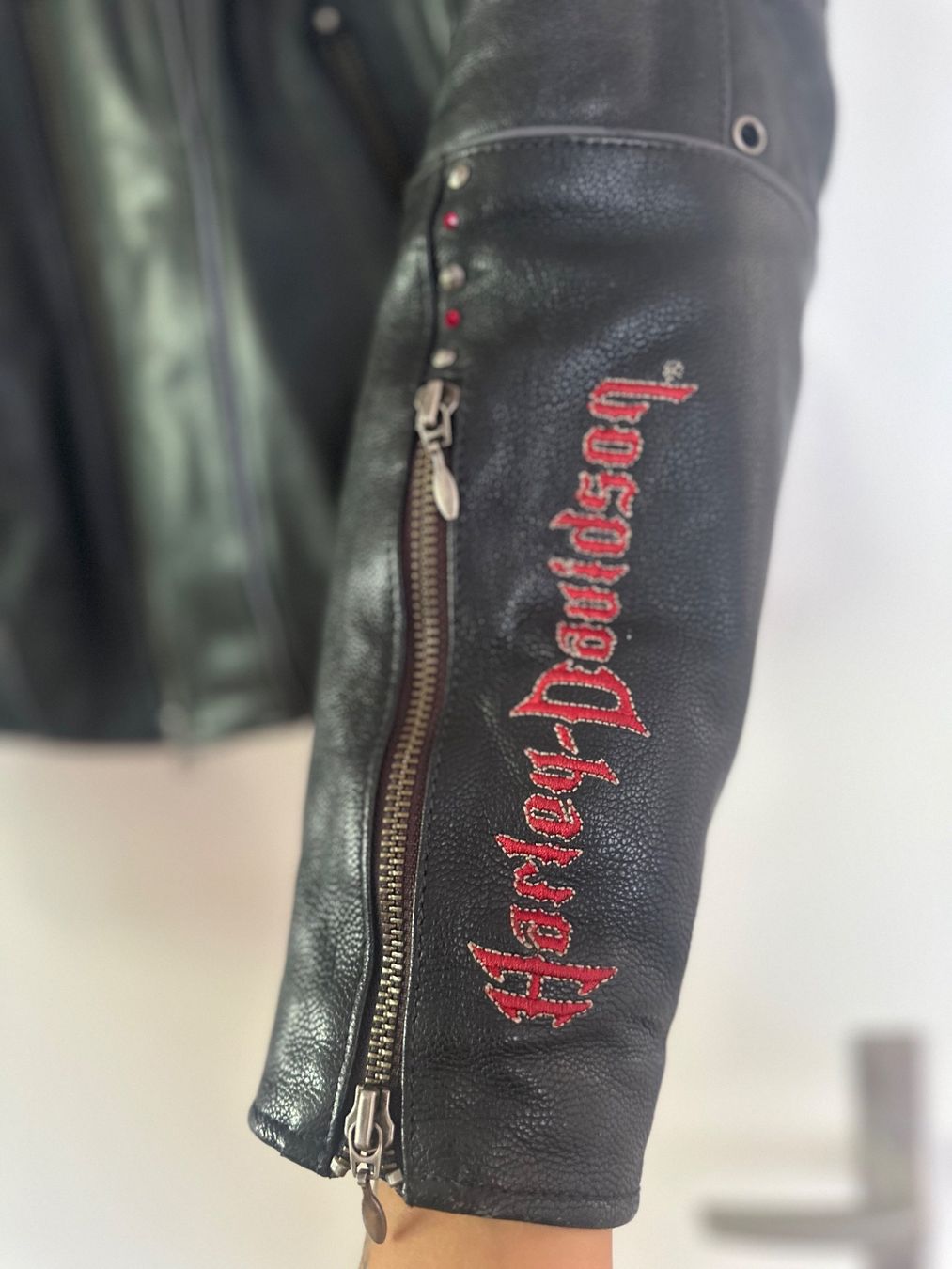 Harley-Davidson Altro: Motorrad Lederjacke Original Harley-Davidson – Usato da Niederurnen venduto da Laurarose1 4