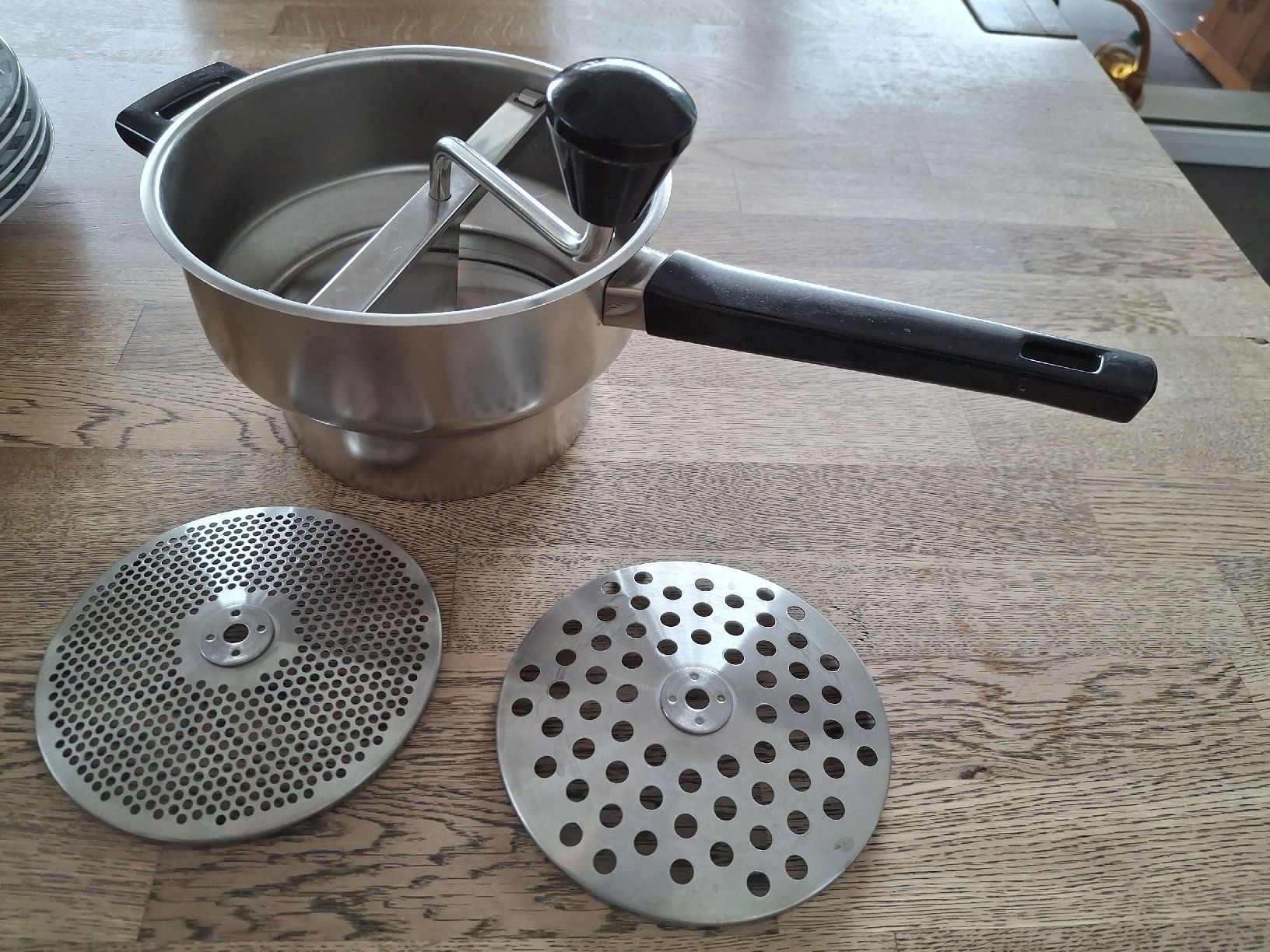 Elettrodomestici da cucina: Passevite mit 2 Einsätzen – Nuovo (secondo la descrizione) da Sirnach venduto da beM_6lgt