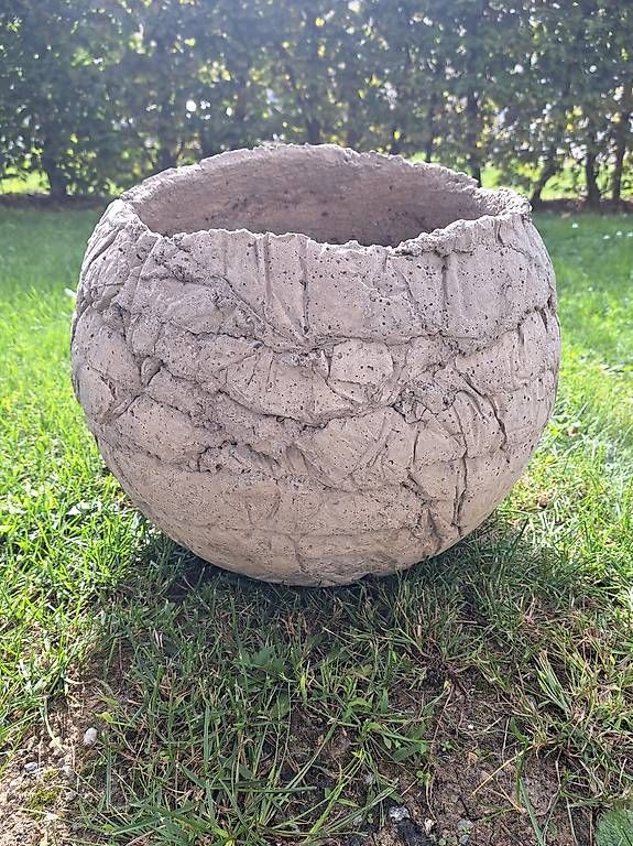 Vasi per fiori: Betonkugel / Pflanztopf – Usato da Weinfelden venduto da Mausi2