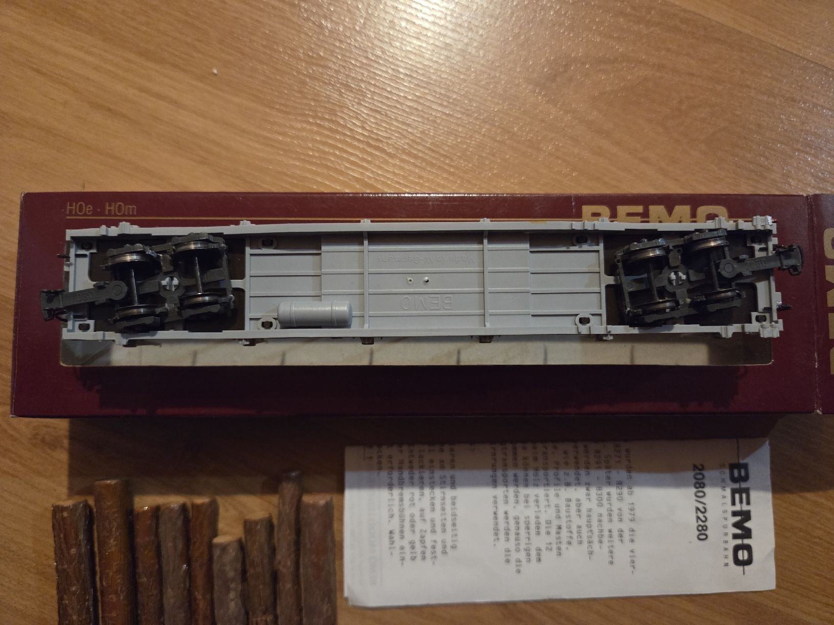 Bemo Modellini di ferrovie: Bemo 2280 103 Rungenwagen mit Holz – Usato da Illhart venduto da Markus203 3