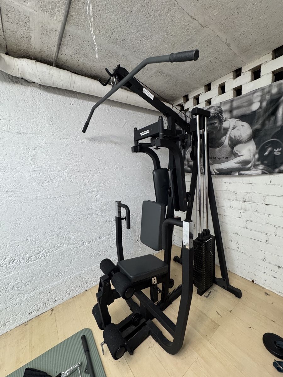 Schwinn Vélos d'appartement: Kraftstation Schwinn / Multifunktionstrainer – D'occasion à Bern par mikemikelehmann 3