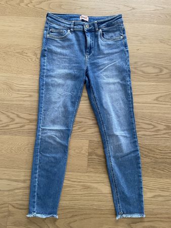 Only Jeans Gr. M/30 Blush Skinny Mid Waist, Ankle