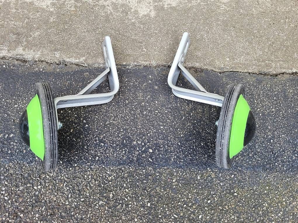 Crosswave Velos: Kinderfahrrad mit Stützrädern, 16" – Gebraucht aus Urdorf von Free-Lancer 2