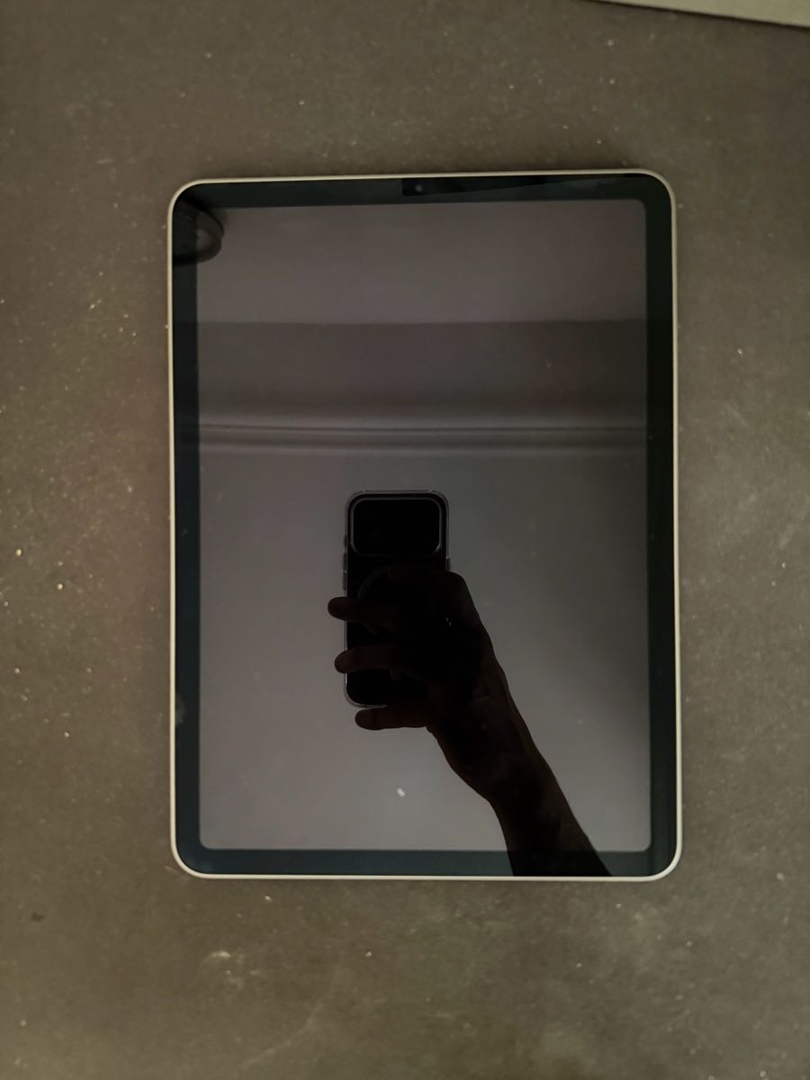 Apple Tablet PC: iPad Air 4 64 GB Space Grau – Usato da Zürich venduto da ene_h66k