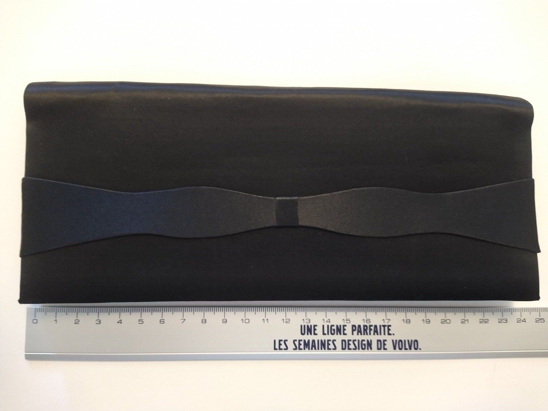 Borse da donna: Pochette nera in raso – Usato da Figino venduto da Palotta