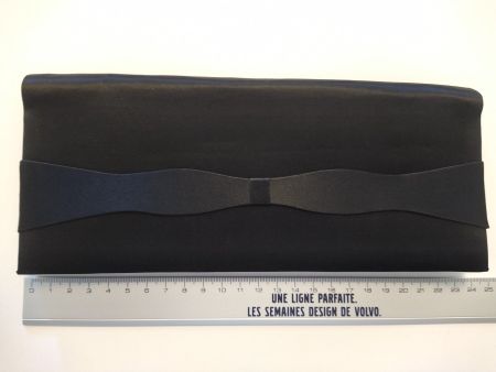 Pochette nera in raso