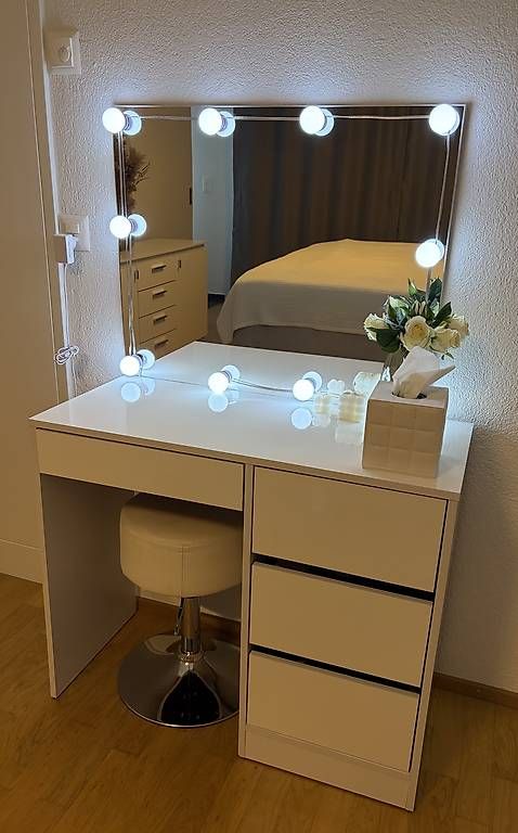 Schminktische: Schminktisch – Gebraucht aus Bassersdorf von pal_5992 2