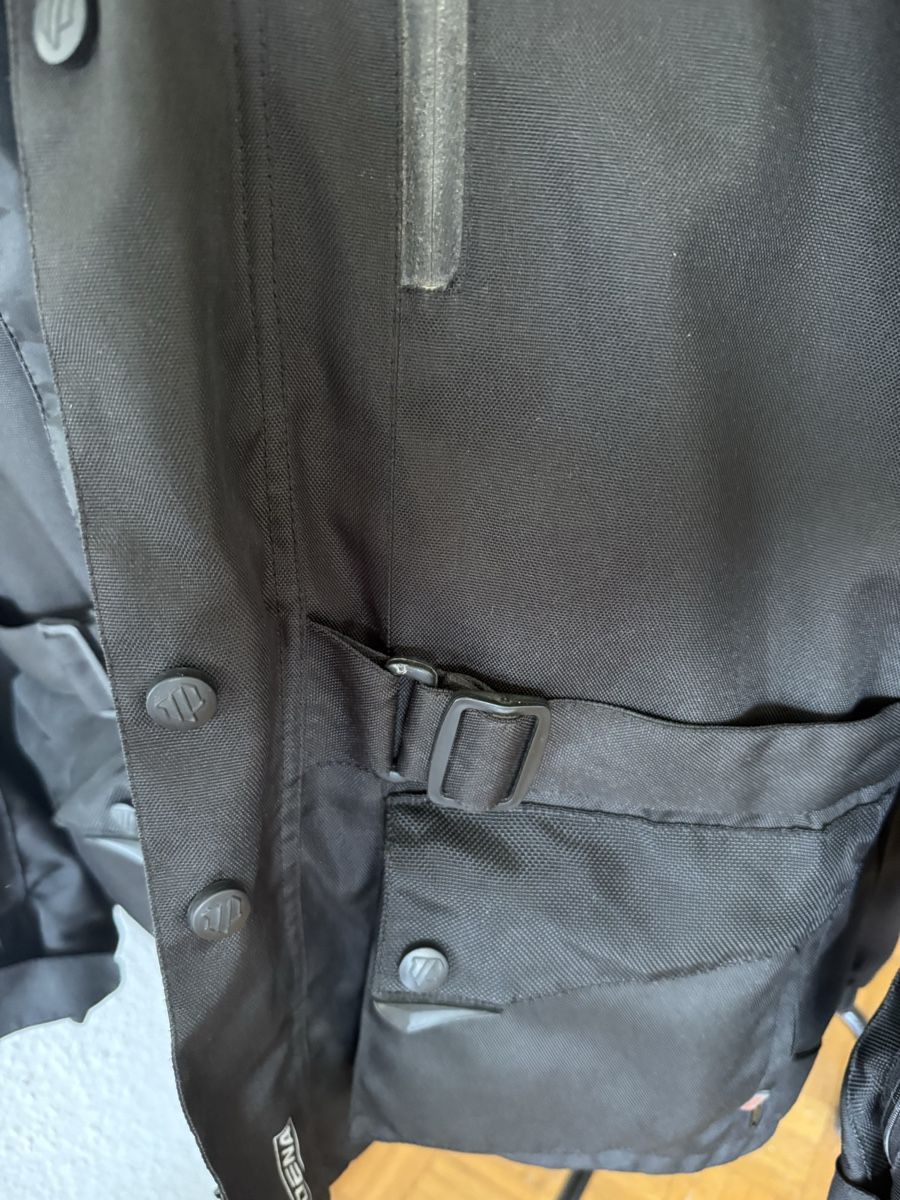 Giacche: Motorbike / Scooter Winter Jacket – Nuovo (secondo la descrizione) da Le Grand-Saconnex venduto da jor_7stl 7