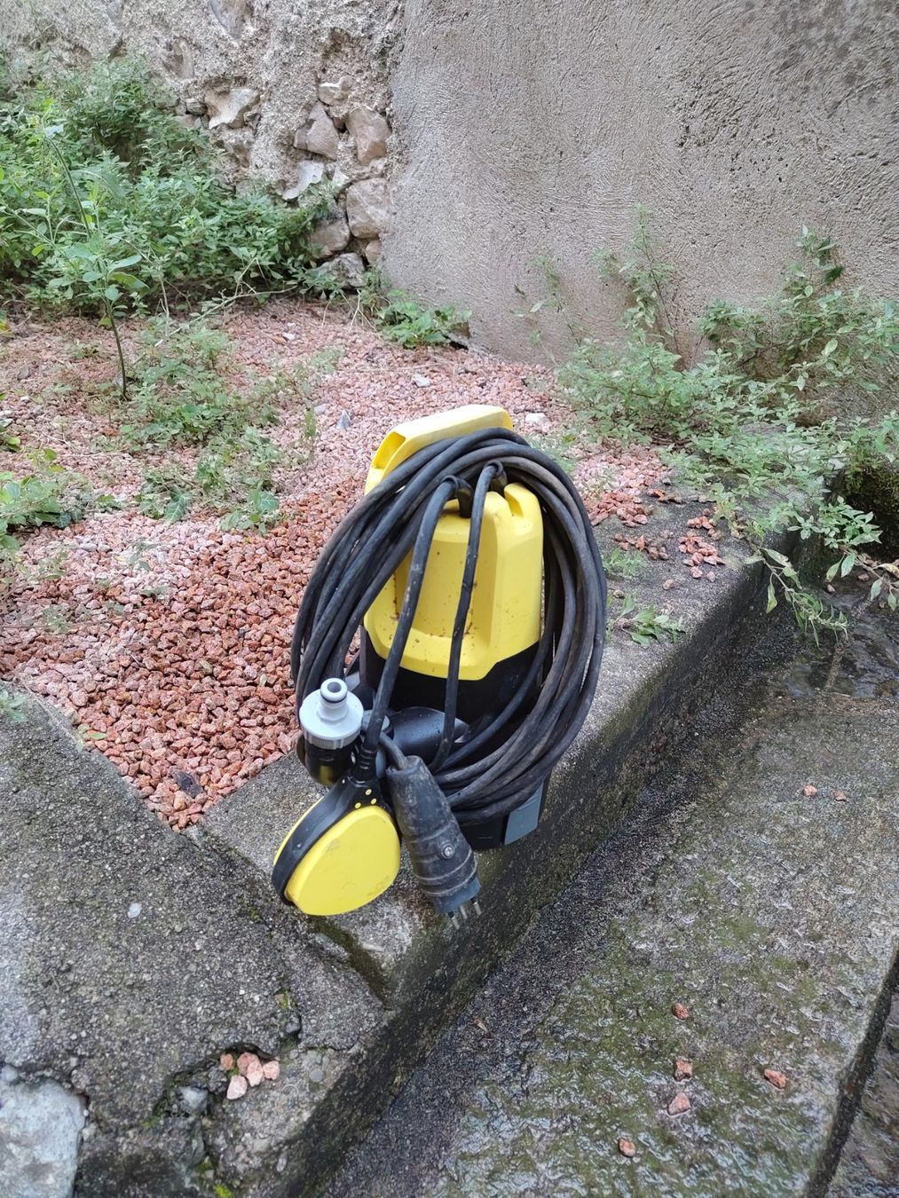 Kärcher Pumpen & Teile: Kärcher SP 2 Flat submersible pump – Gebraucht aus Capolago von Bomberz 1