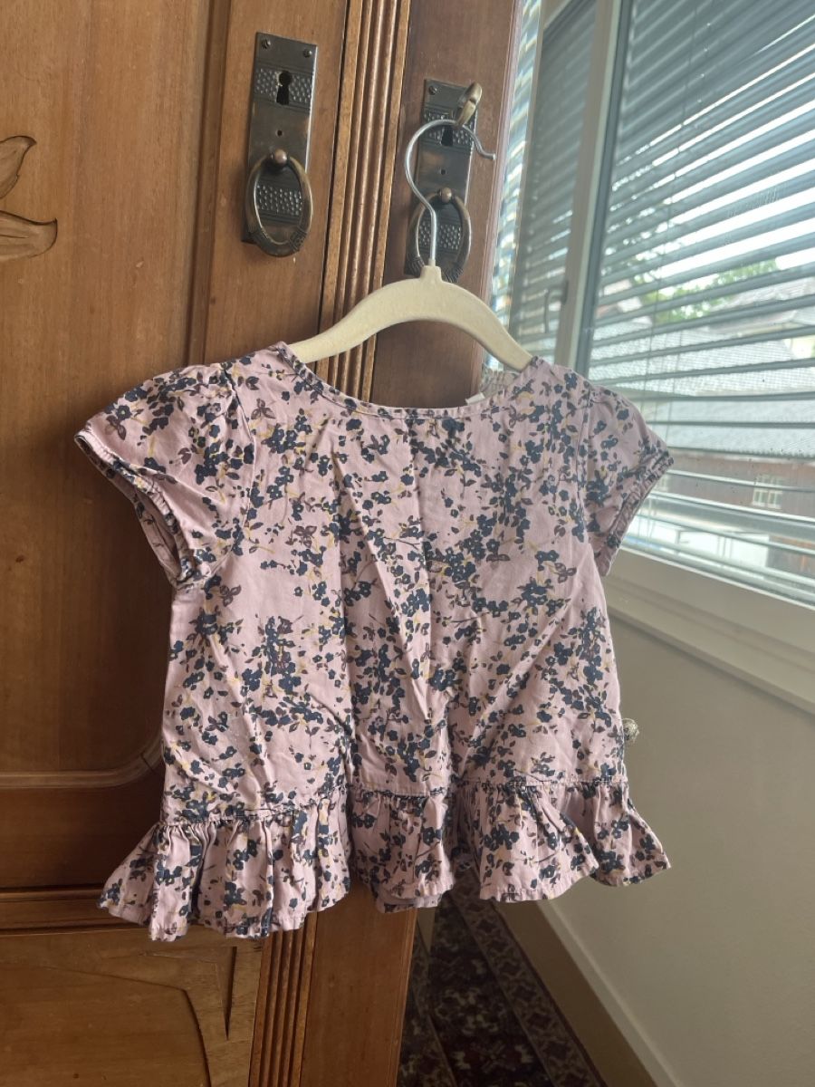 Camicette, T-shirt & Top: Mädchen t Shirt  – Usato da Bern venduto da Pdelaure
