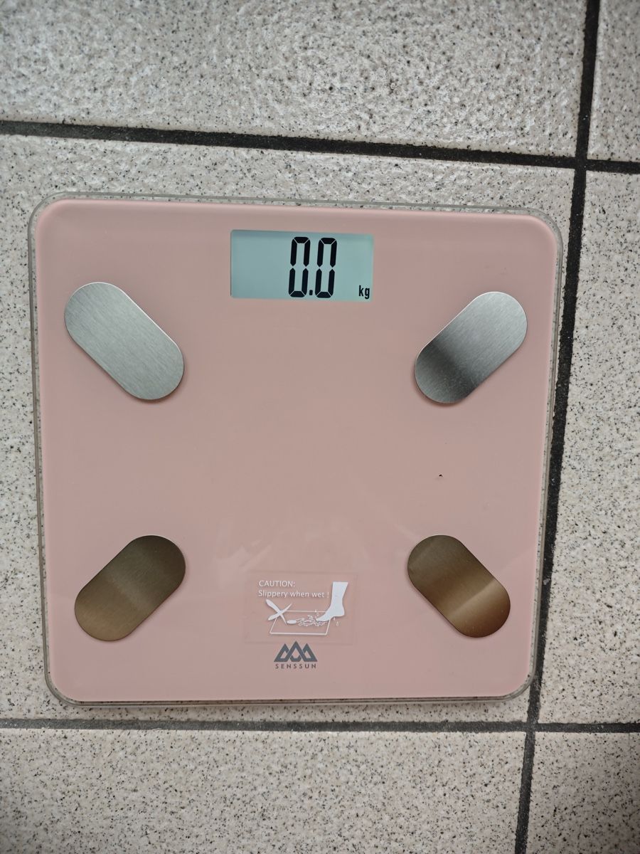 Bilance pesapersone: Pink Digital Bathroom Scale – Usato da Genève venduto da Noemie.wrmsi 1