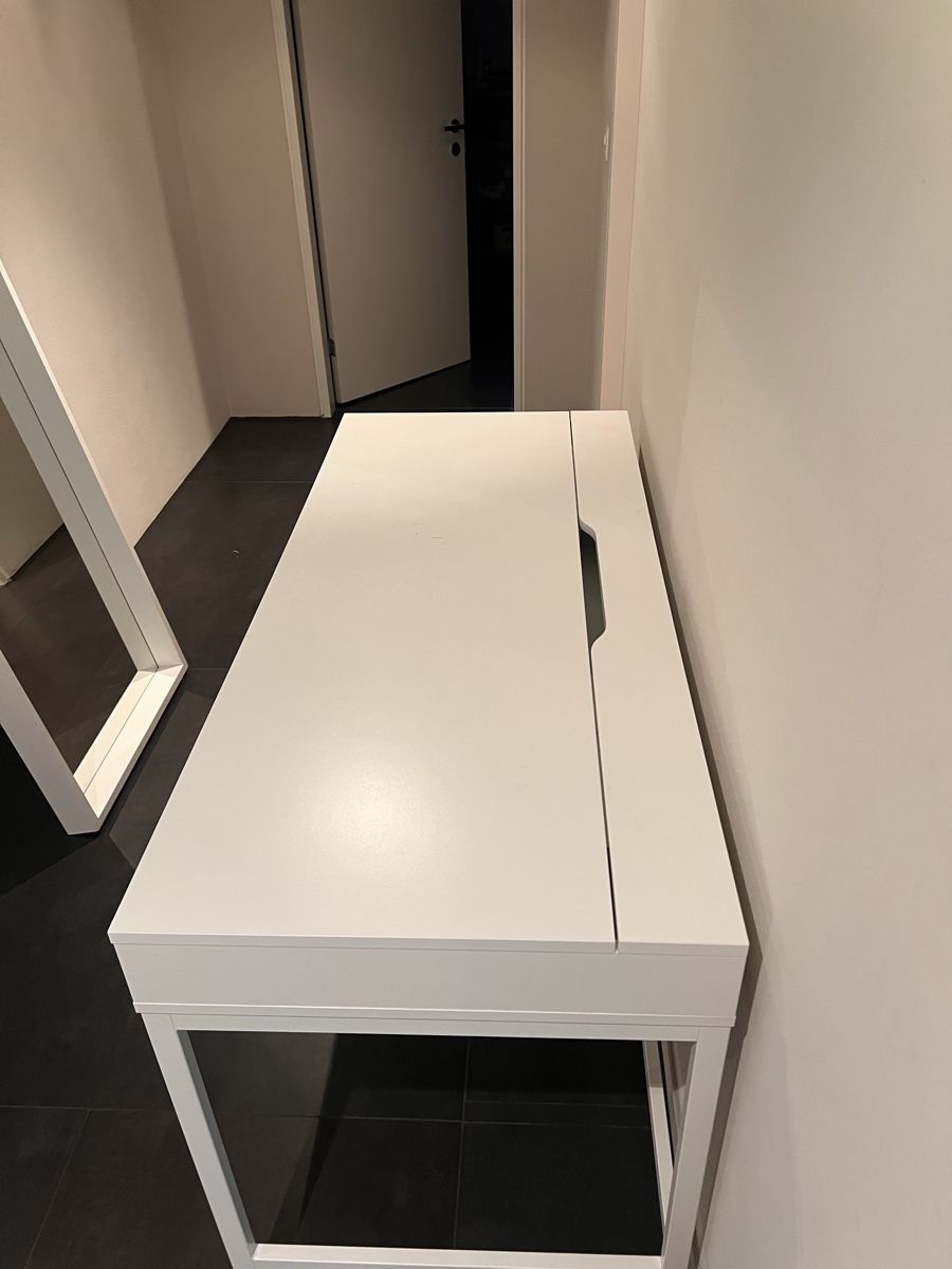 Ikea Bureaux: IKEA MICKE desk white with cable management storage unit – D'occasion à Winterthur par Maxie02 3