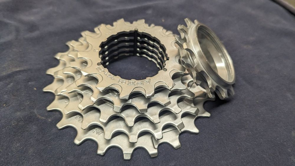 Pièces de vélo vintage rétro Suntour neuves dans leur boîte NOS XR-50 3 vites