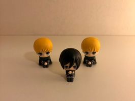 Figurines Attack on Titan lot de 3 figurines bon état
